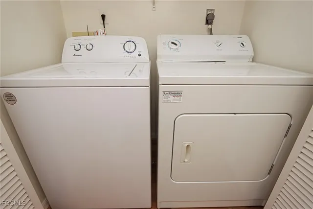 $1,999 | 1208 Commonwealth Circle, Unit J206, Naples, FL 34116