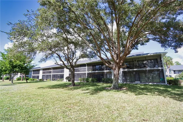 $1,899 | 1208 Commonwealth Circle, Unit J206, Naples, FL 34116