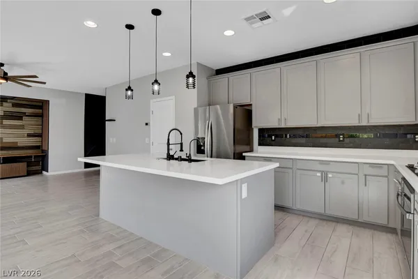 $2,800 | 8067 Tank Loop Street, Las Vegas, NV 89166