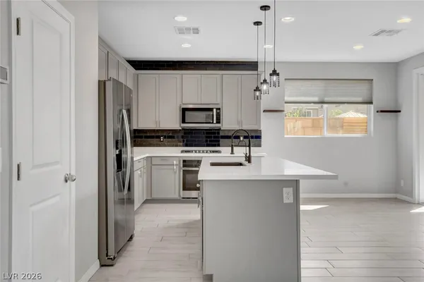 $2,800 | 8067 Tank Loop Street, Las Vegas, NV 89166