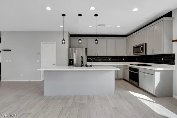 $2,800 | 8067 Tank Loop Street, Las Vegas, NV 89166