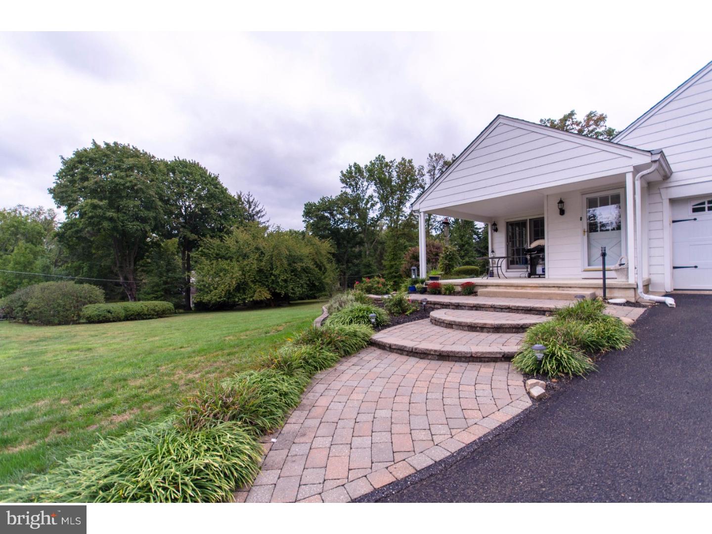 2390 High Road Huntingdon Valley, PA 19006 - Photo 5 of 24