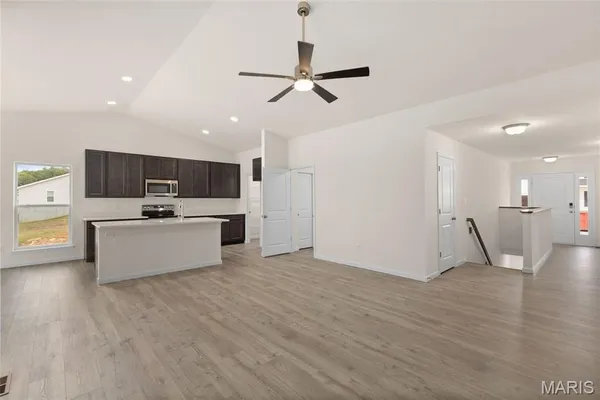 $358,997 | 3860 Basalt Court, Florissant, MO 63031