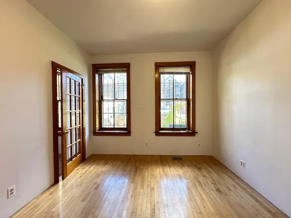 $1,850 | 1435 North Bosworth Avenue, Unit 1R, Chicago, IL 60642