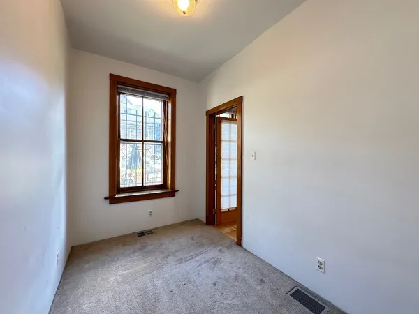 $1,850 | 1435 North Bosworth Avenue, Unit 1R, Chicago, IL 60642