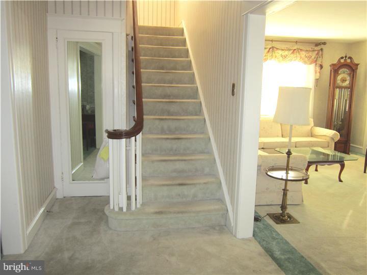 30 Shelbourne Road Havertown, PA 19083 - Photo 6 of 19 Foyer