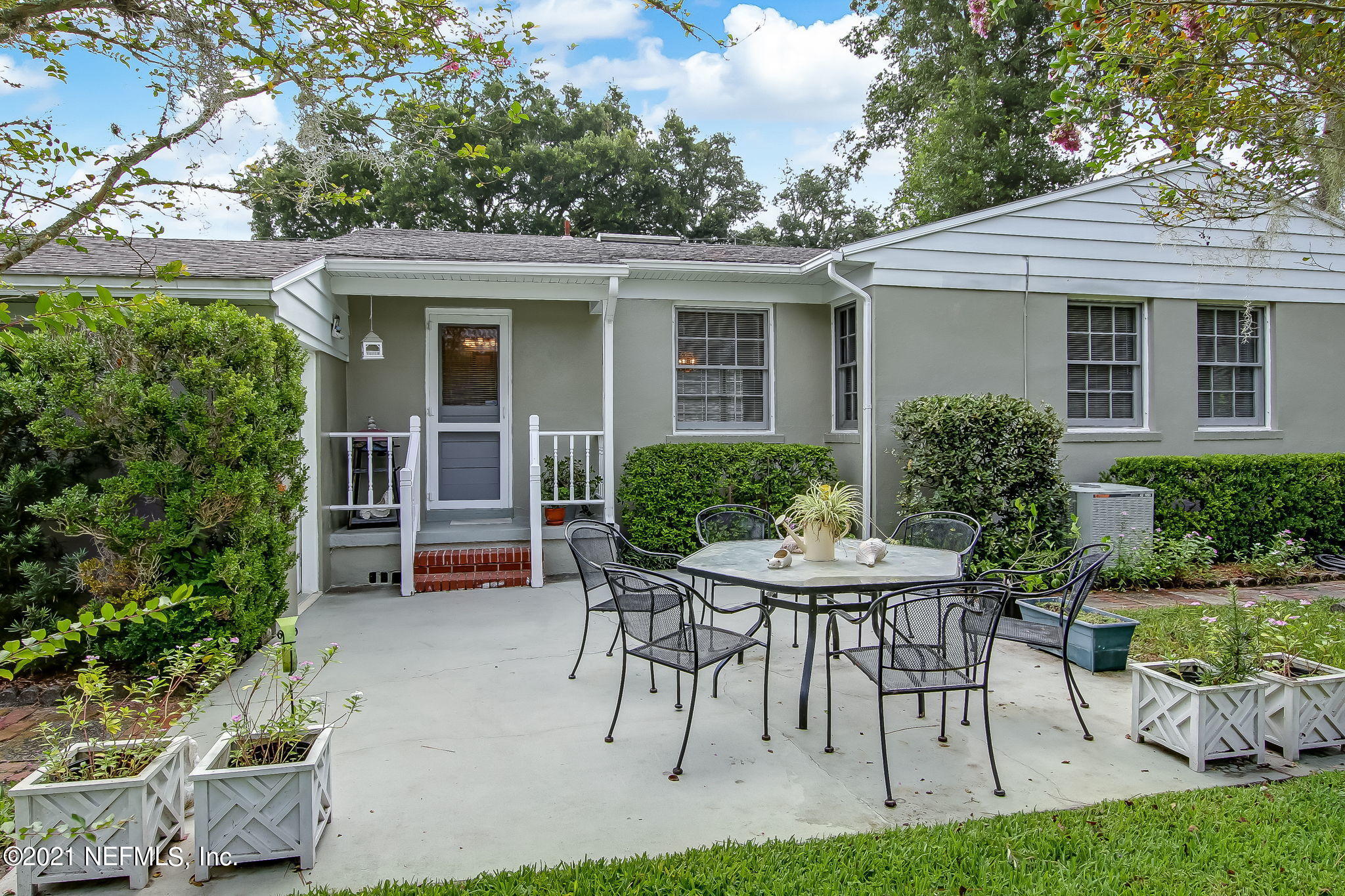 5530 Duke Road Jacksonville, FL 32207 - Photo 2 of 33 a view of a house with patio