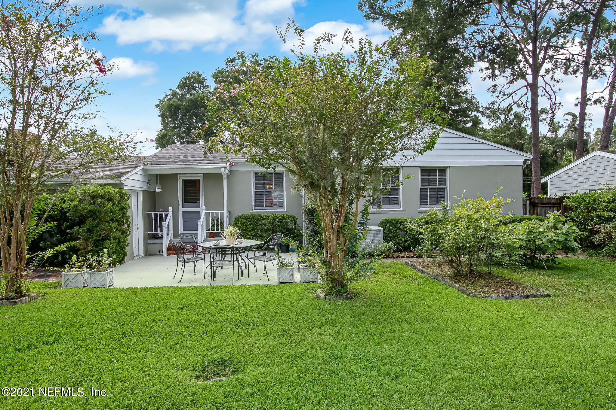 5530 Duke Road Jacksonville, FL 32207 - Photo 26 of 33 a view of house with a backyard
