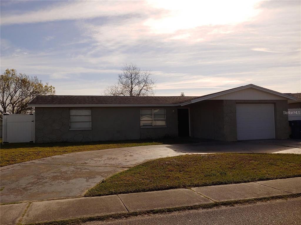 9240 Sterling Lane Port Richey, FL 34668 - Photo 2 of 8