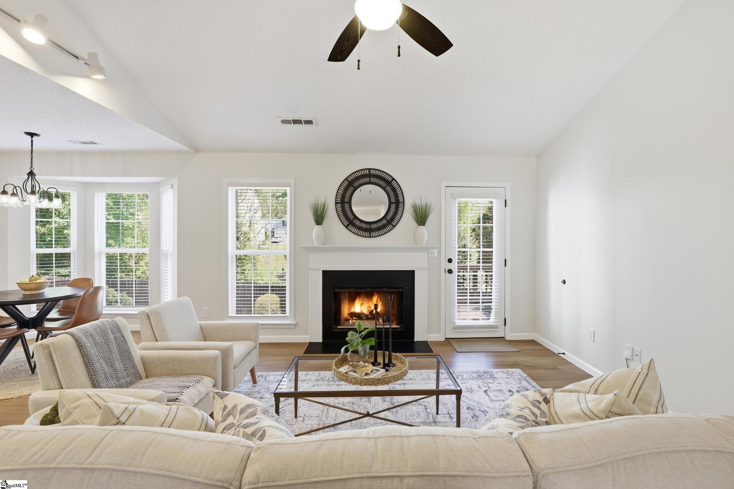 307 Ashridge Way Simpsonville, SC 29681 - Photo 4 of 40