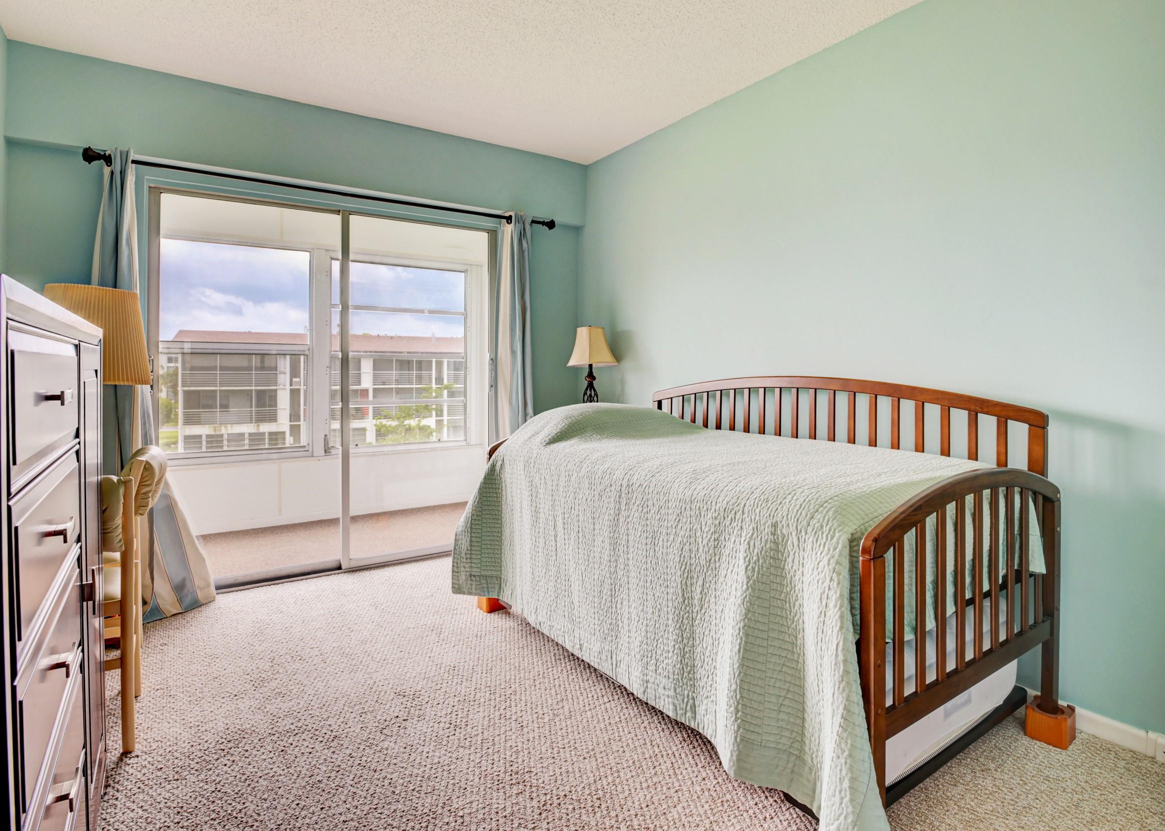 155 Mansfield East, Unit D Boca Raton, FL 33434 - Photo 14 of 42 Bedroom 2