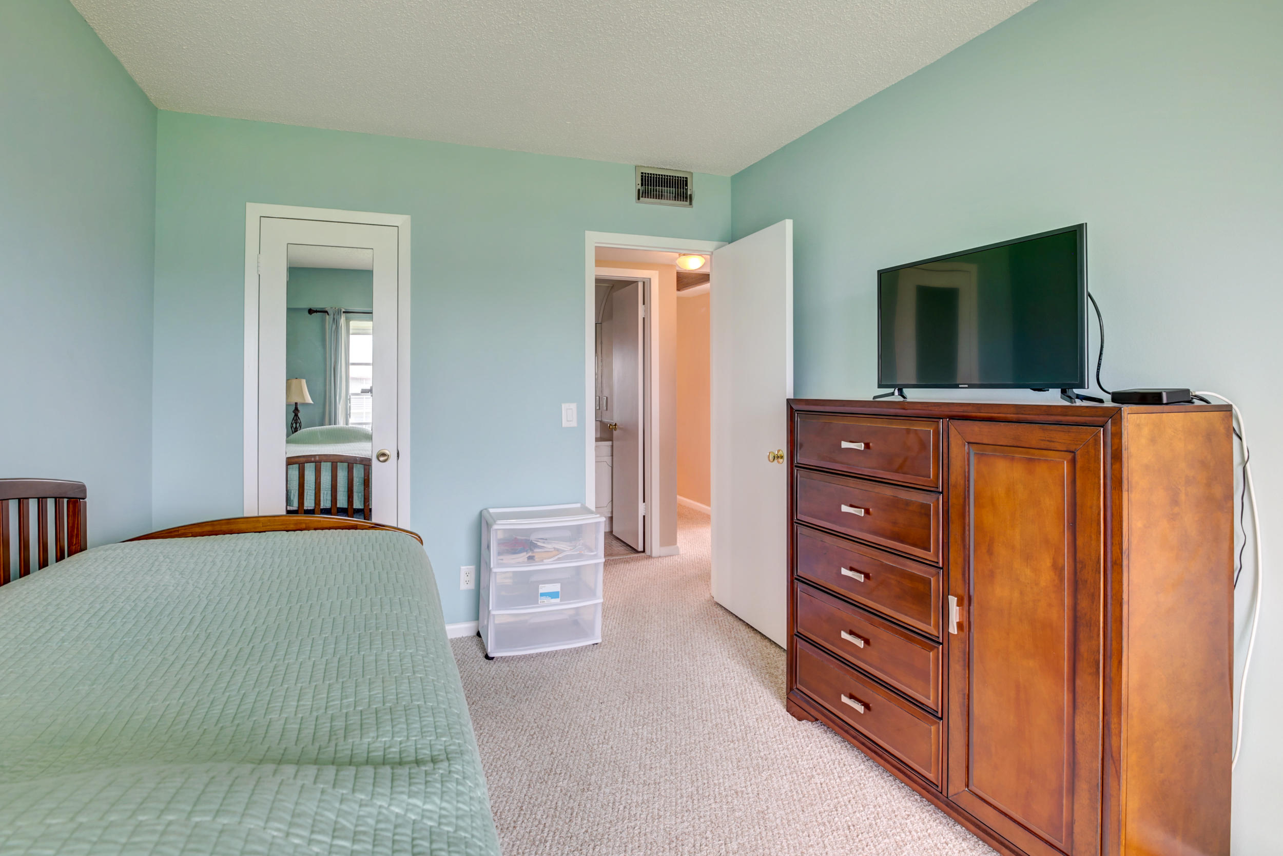 155 Mansfield East, Unit D Boca Raton, FL 33434 - Photo 16 of 42 Bedroom 2