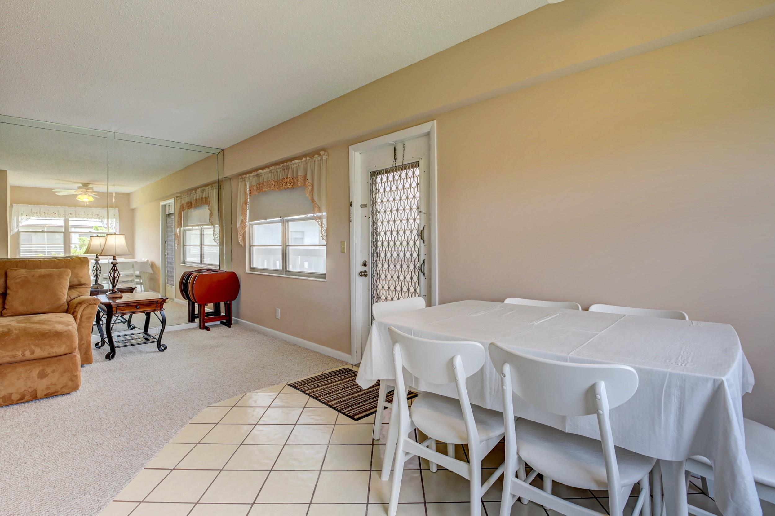 155 Mansfield East, Unit D Boca Raton, FL 33434 - Photo 8 of 42 Dining Area