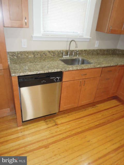 230 Mallow Hill Road Baltimore, MD 21229 - Photo 16 of 28 Kitchen