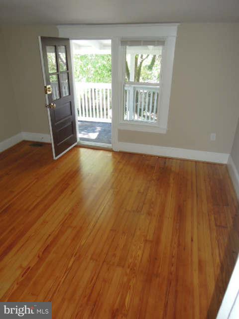 230 Mallow Hill Road Baltimore, MD 21229 - Photo 25 of 28 Bedroom