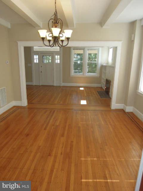 230 Mallow Hill Road Baltimore, MD 21229 - Photo 8 of 28 Dining Room