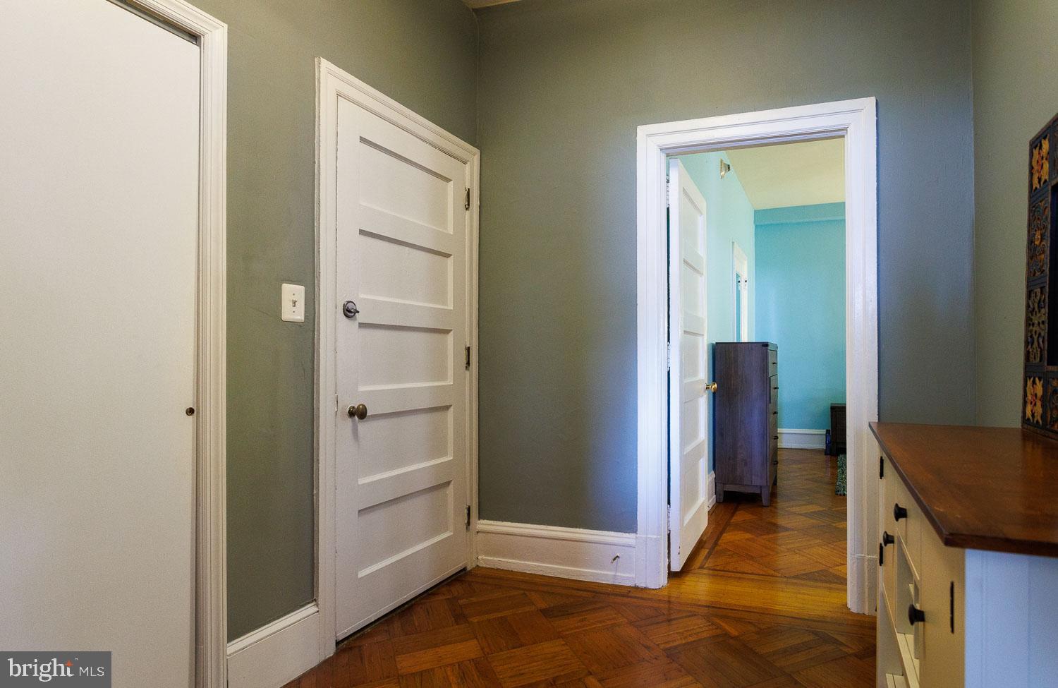 250 South 13th Street, Unit 5D Philadelphia, PA 19107 - Photo 8 of 19