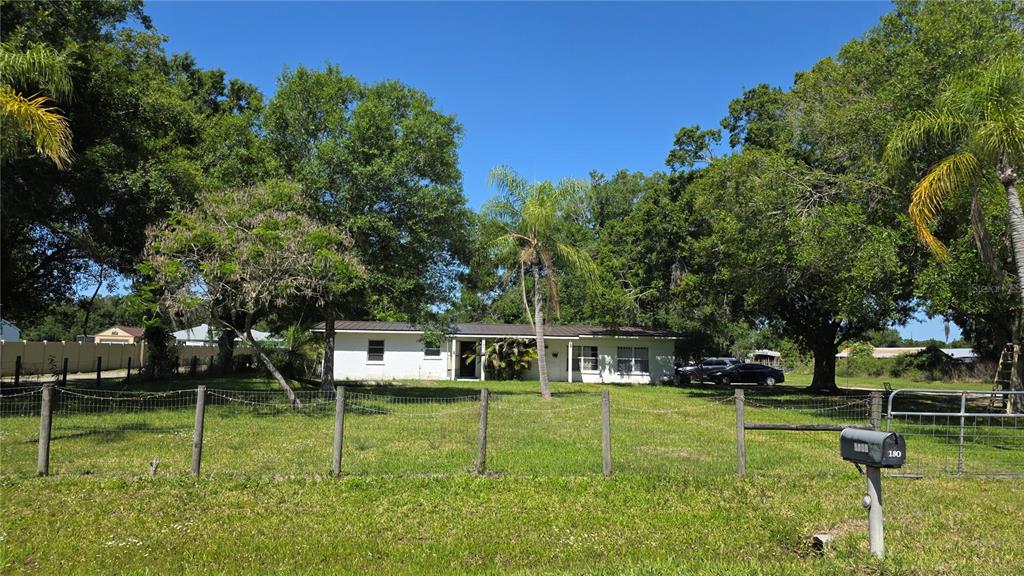 1808 Zipperer Road Bradenton, FL 34212 - Photo 2 of 15