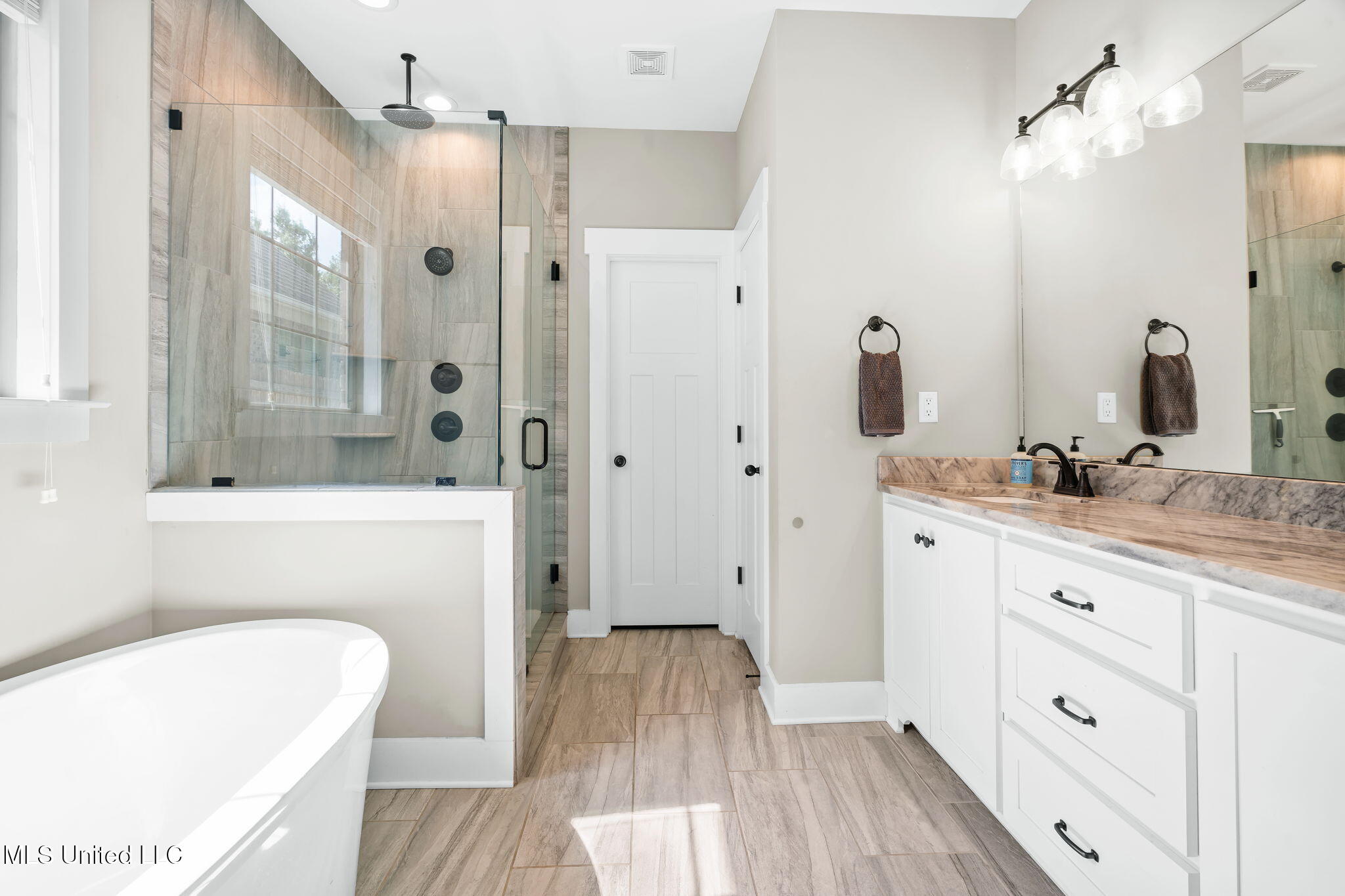 5189 Watson Place Lane Nesbit, MS 38651 - Photo 15 of 38 19-web-or-mls-5189 Watson Pl Ln-19