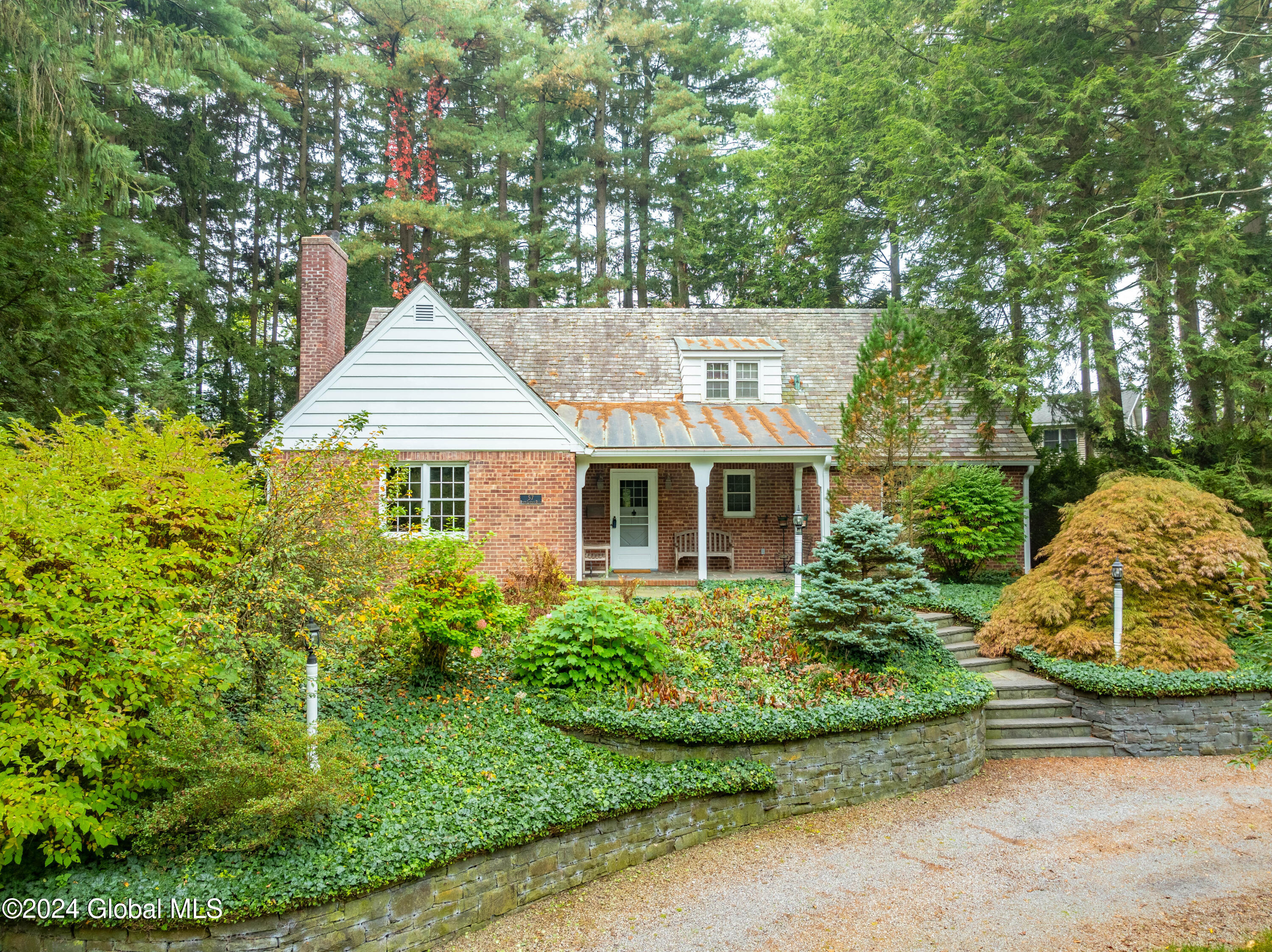 57 Upper Loudon Road Albany, NY 12211 - Photo 1 of 40 3