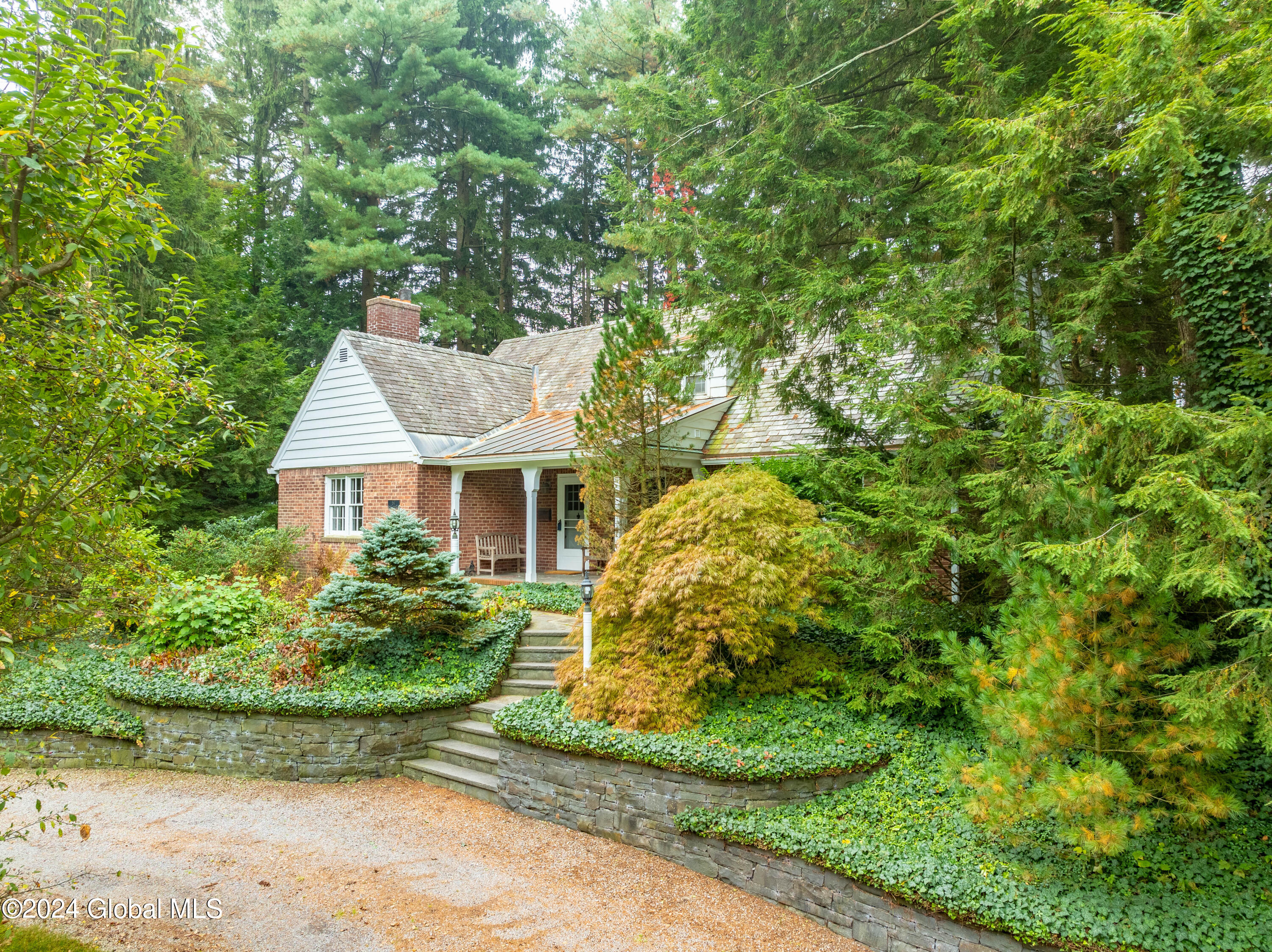 57 Upper Loudon Road Albany, NY 12211 - Photo 4 of 40 4