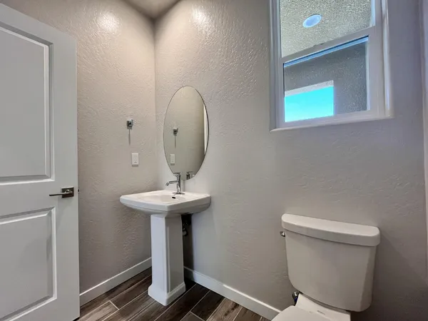 $2,500 | 2909 East Veleta Drive, Fresno, CA 93730