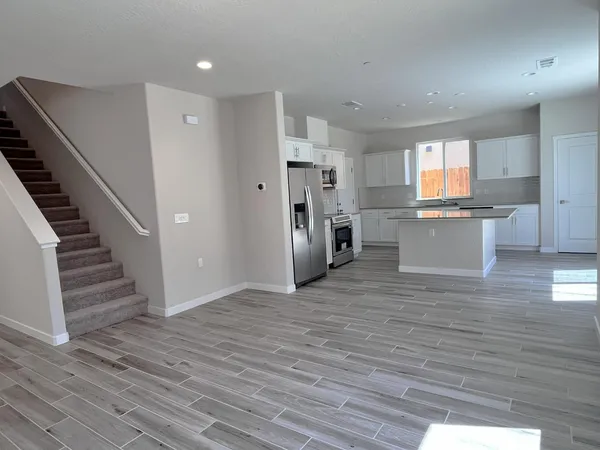 $2,500 | 2909 East Veleta Drive, Fresno, CA 93730