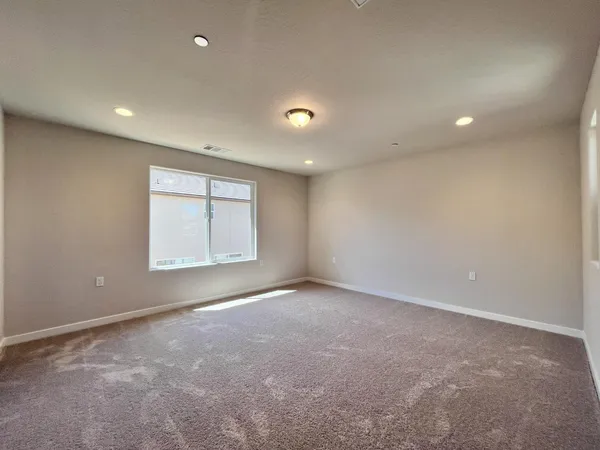 $2,500 | 2909 East Veleta Drive, Fresno, CA 93730