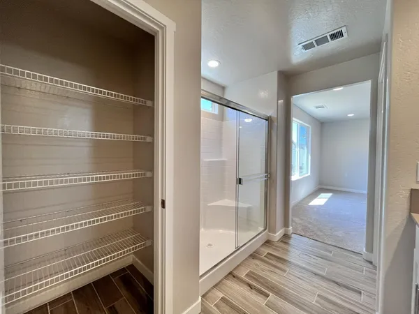 $2,500 | 2909 East Veleta Drive, Fresno, CA 93730