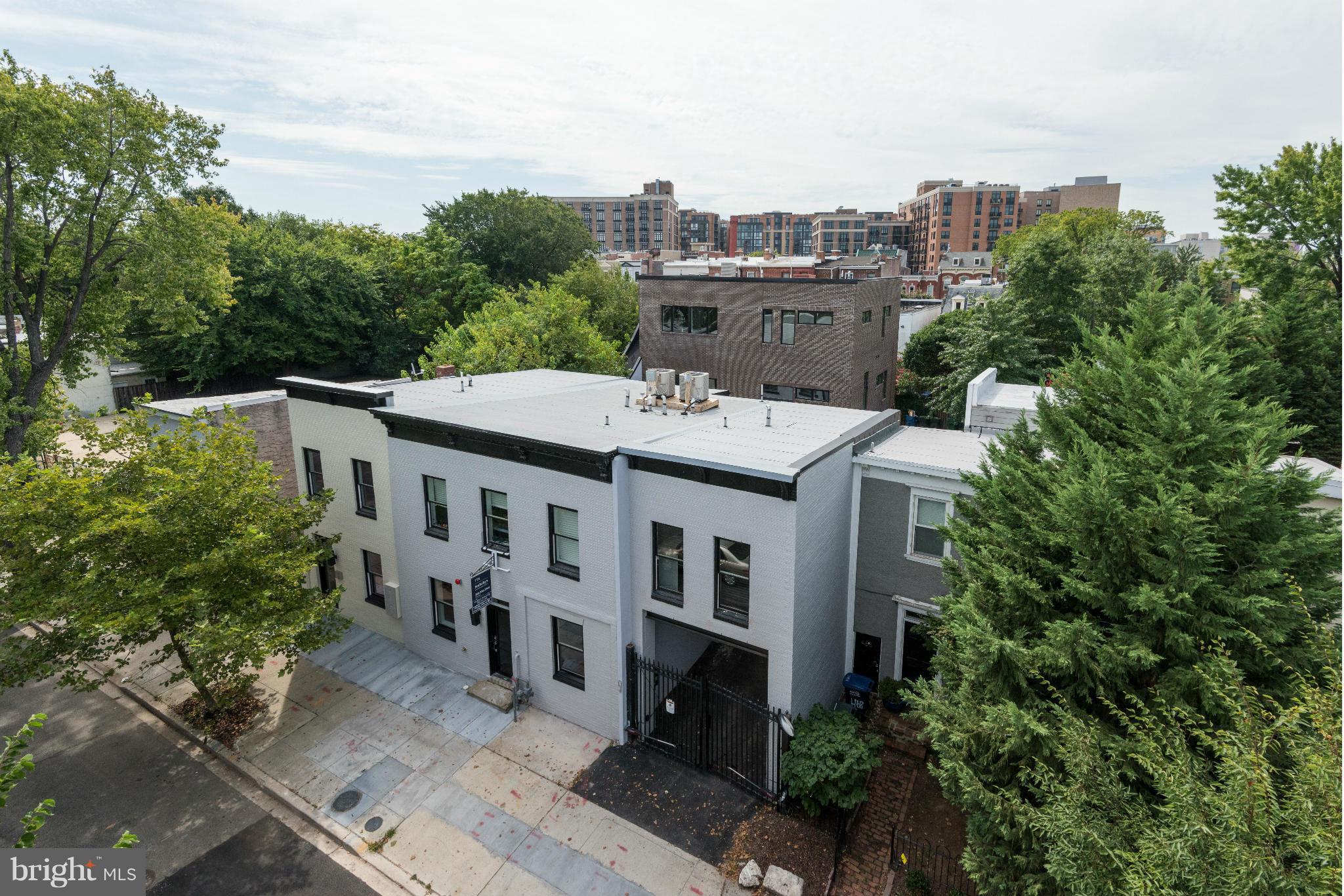 460 Ridge Street Northwest, Unit 4 Washington, DC 20001 - Photo 1 of 30 Exterior (Front)
