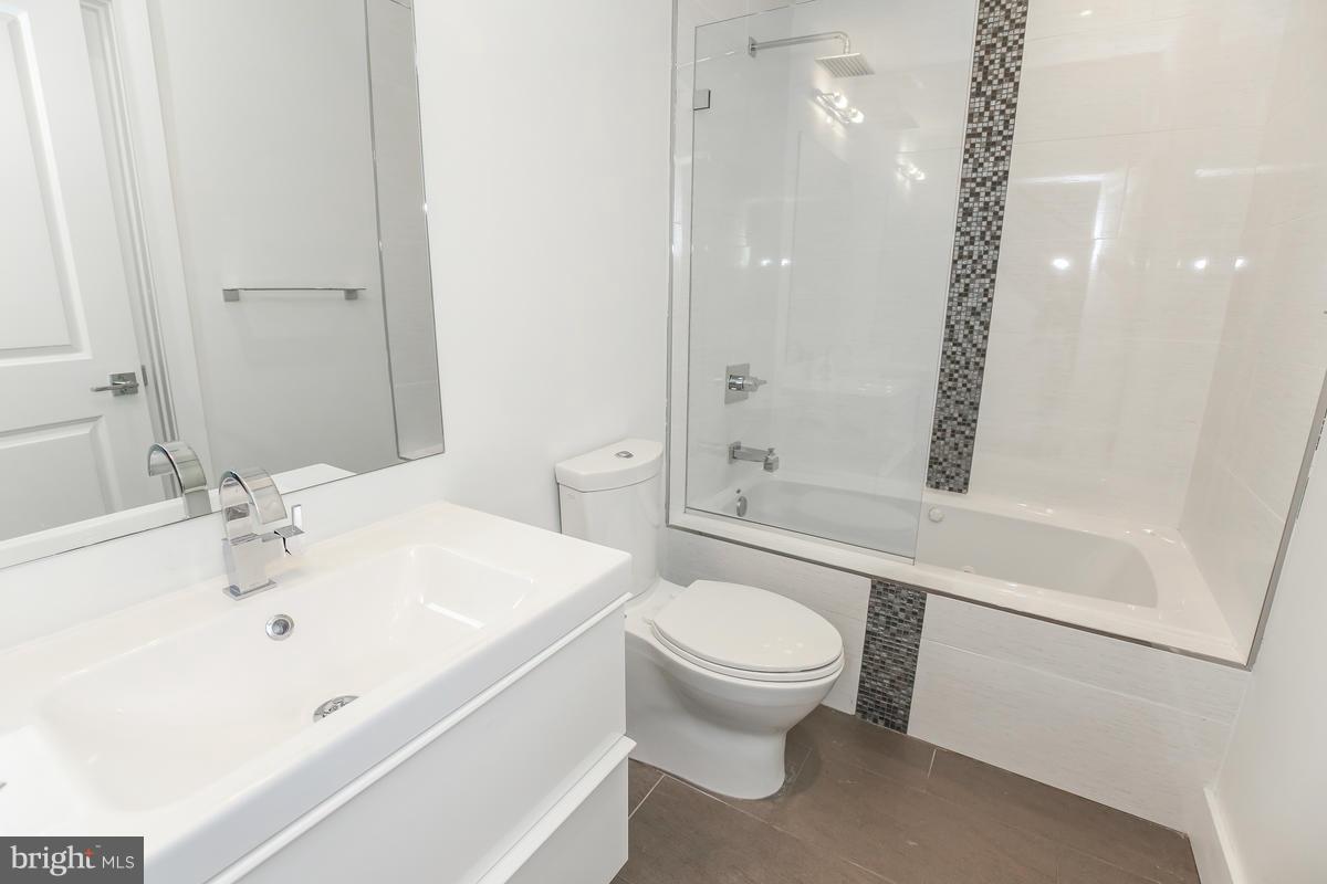460 Ridge Street Northwest, Unit 4 Washington, DC 20001 - Photo 18 of 30 Master Bathroom # 1