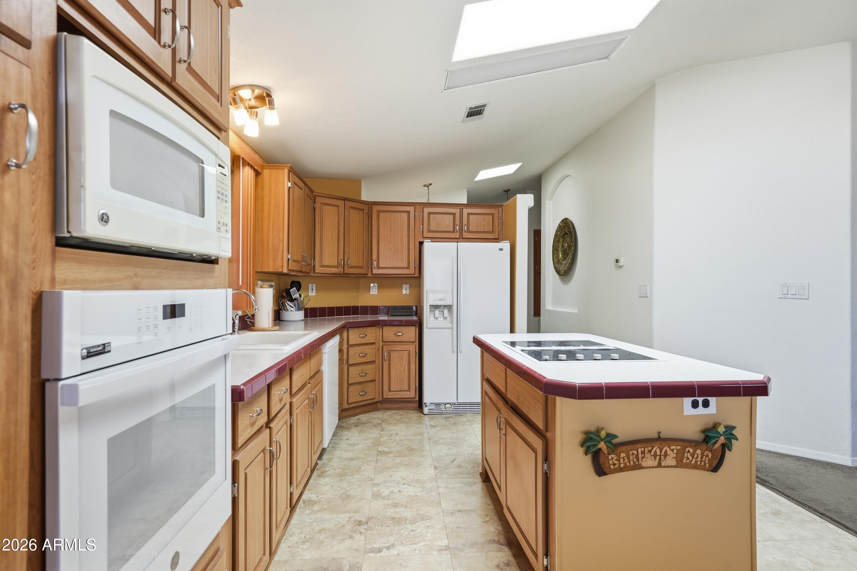 2550 South Ellsworth Road, Unit 208 Mesa, AZ 85209 - Photo 15 of 44 Newer microwave & oven