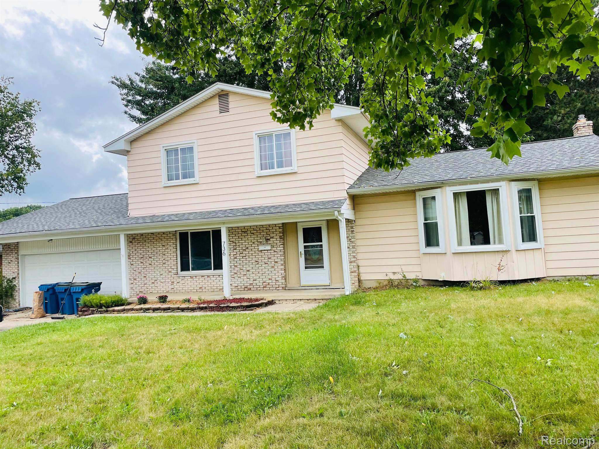 736 E. Grand Blanc Rd. Grand Blanc, MI 48439 - Photo 2 of 16