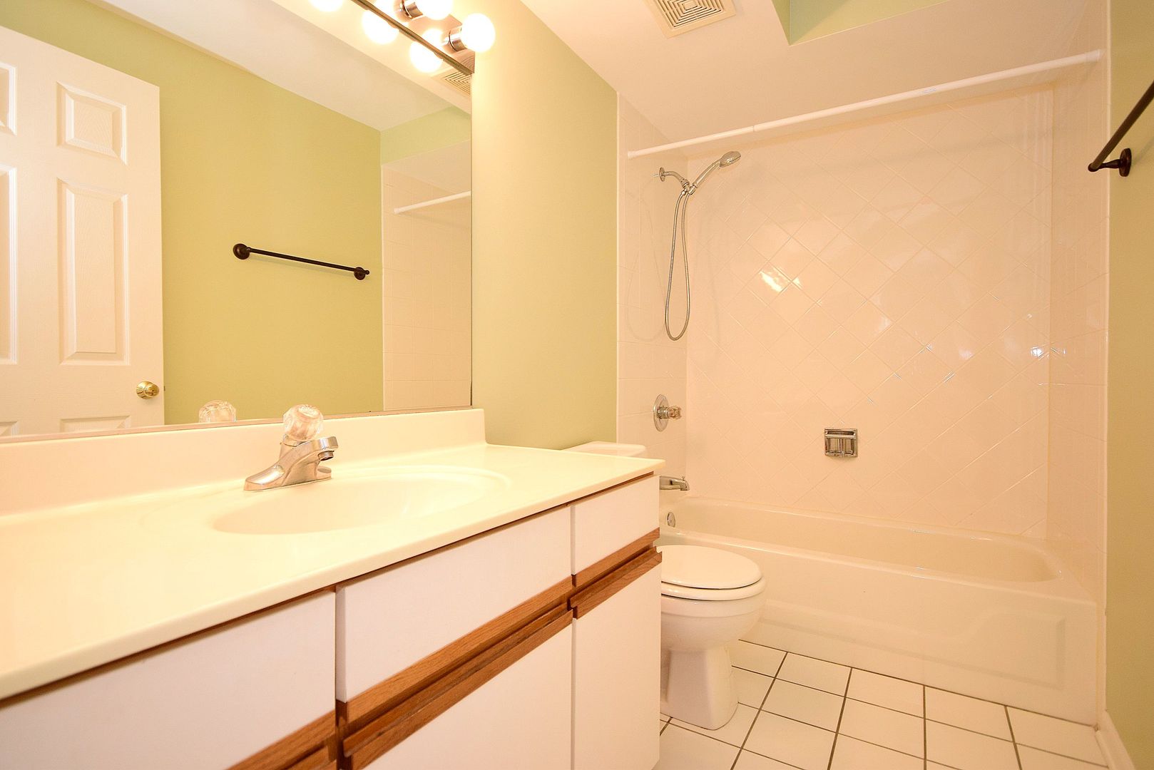 5351 North East River Road, Unit 203 Chicago, IL 60656 - Photo 20 of 30