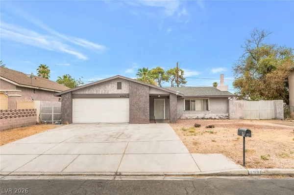 $1,900 | 4960 East Mohave Avenue, Las Vegas, NV 89104