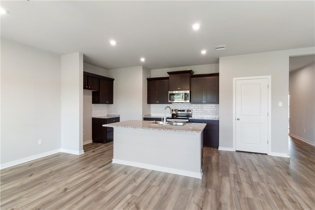 5504 Harriet Street Bryan, TX 77807 - Photo 3 of 23