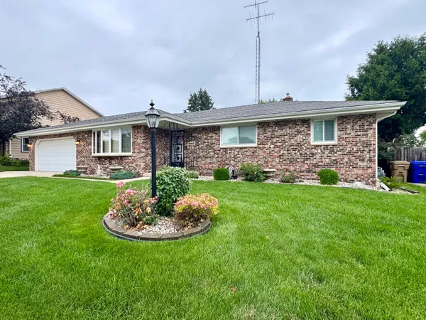 $489,900 | 1473 32nd Avenue, Kenosha, WI 53144