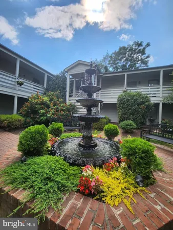 $1,800 | 10 West All Saints Street, Unit 205, Frederick, MD 21701