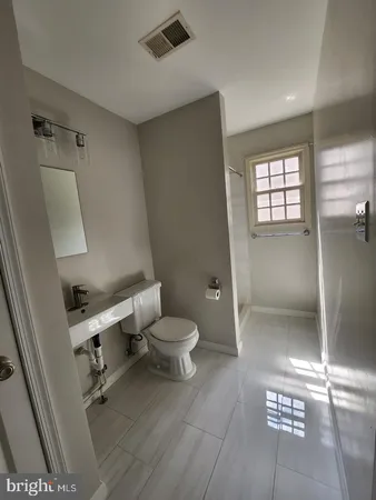 $1,800 | 10 West All Saints Street, Unit 205, Frederick, MD 21701