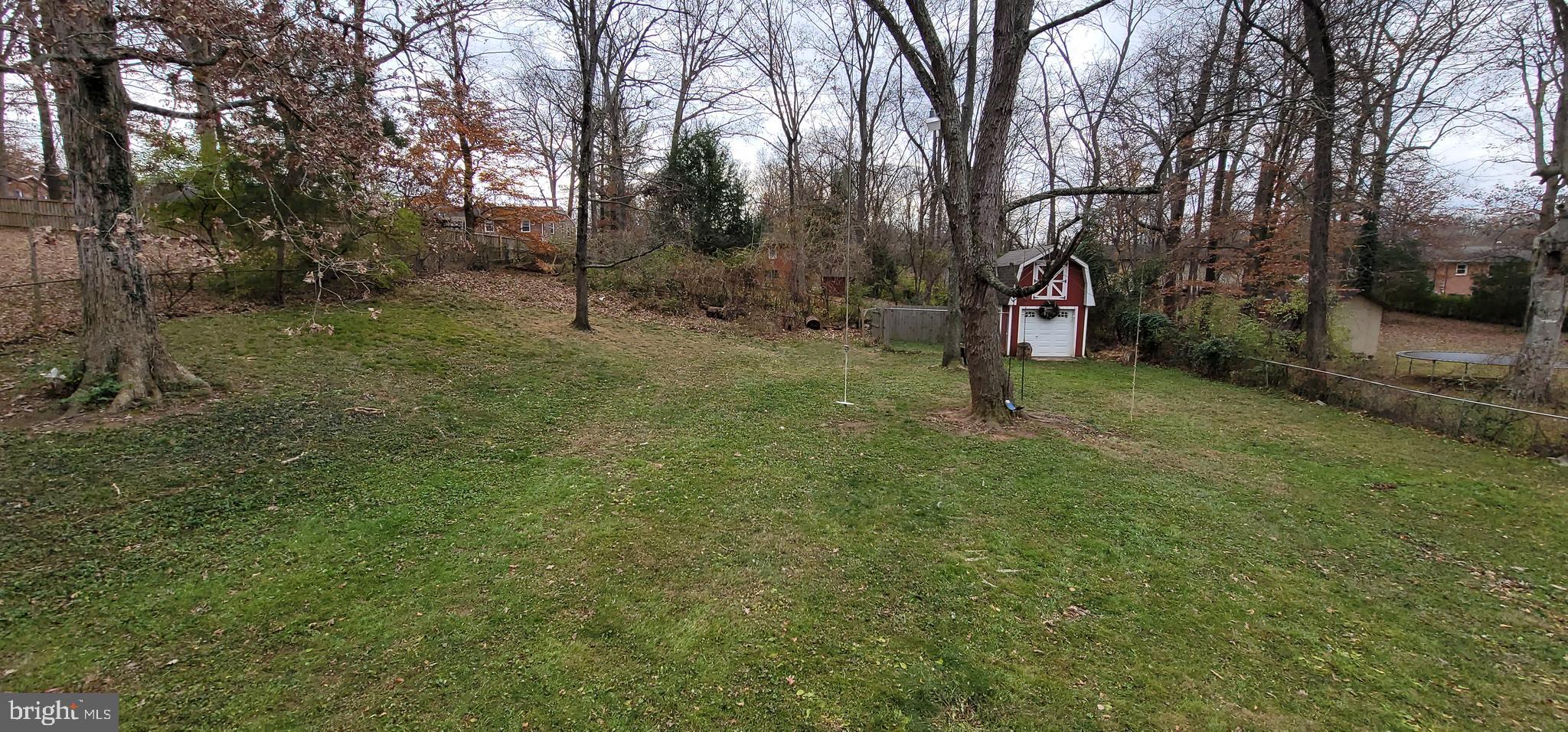 8411 Leland Road Manassas, VA 20111 - Photo 33 of 38 Back yard
