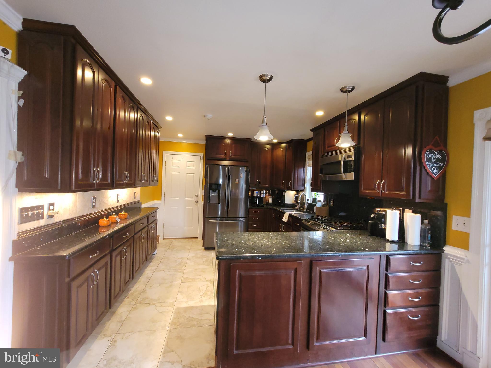 8411 Leland Road Manassas, VA 20111 - Photo 5 of 38 Kitchen
