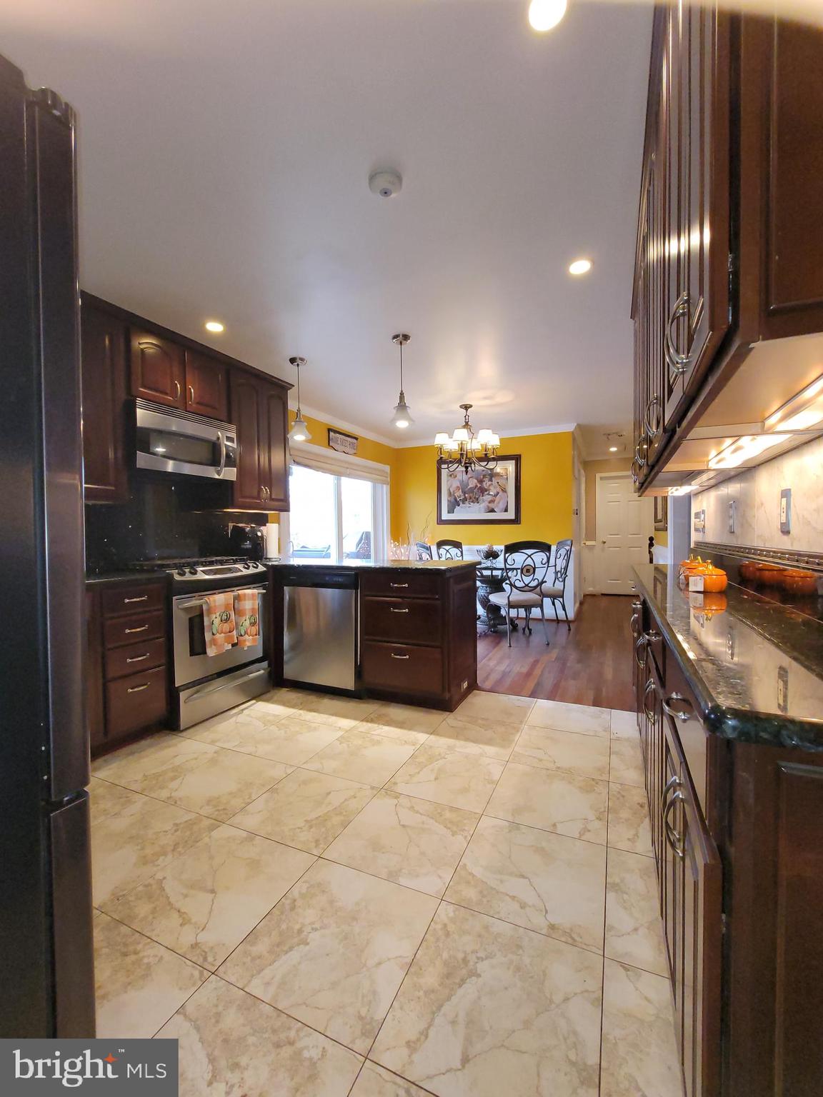 8411 Leland Road Manassas, VA 20111 - Photo 7 of 38 Gallery Image 7