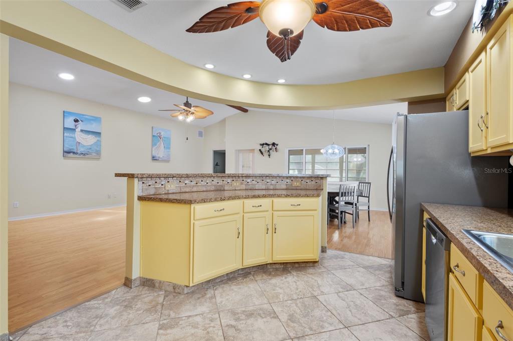 9526 Southwest 92nd Place Road Ocala, FL 34481 - Photo 11 of 60 Gallery Image 11