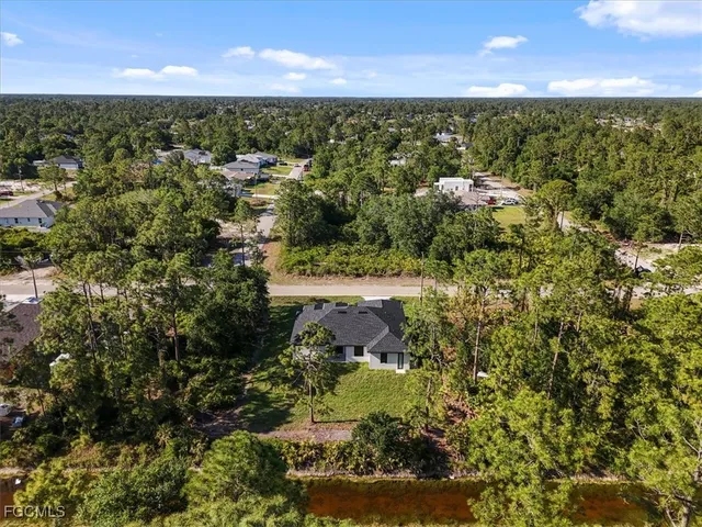 $2,250 | 820 Ashland Street East, Lehigh Acres, FL 33974