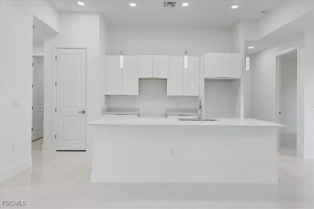 $2,250 | 820 Ashland Street East, Lehigh Acres, FL 33974