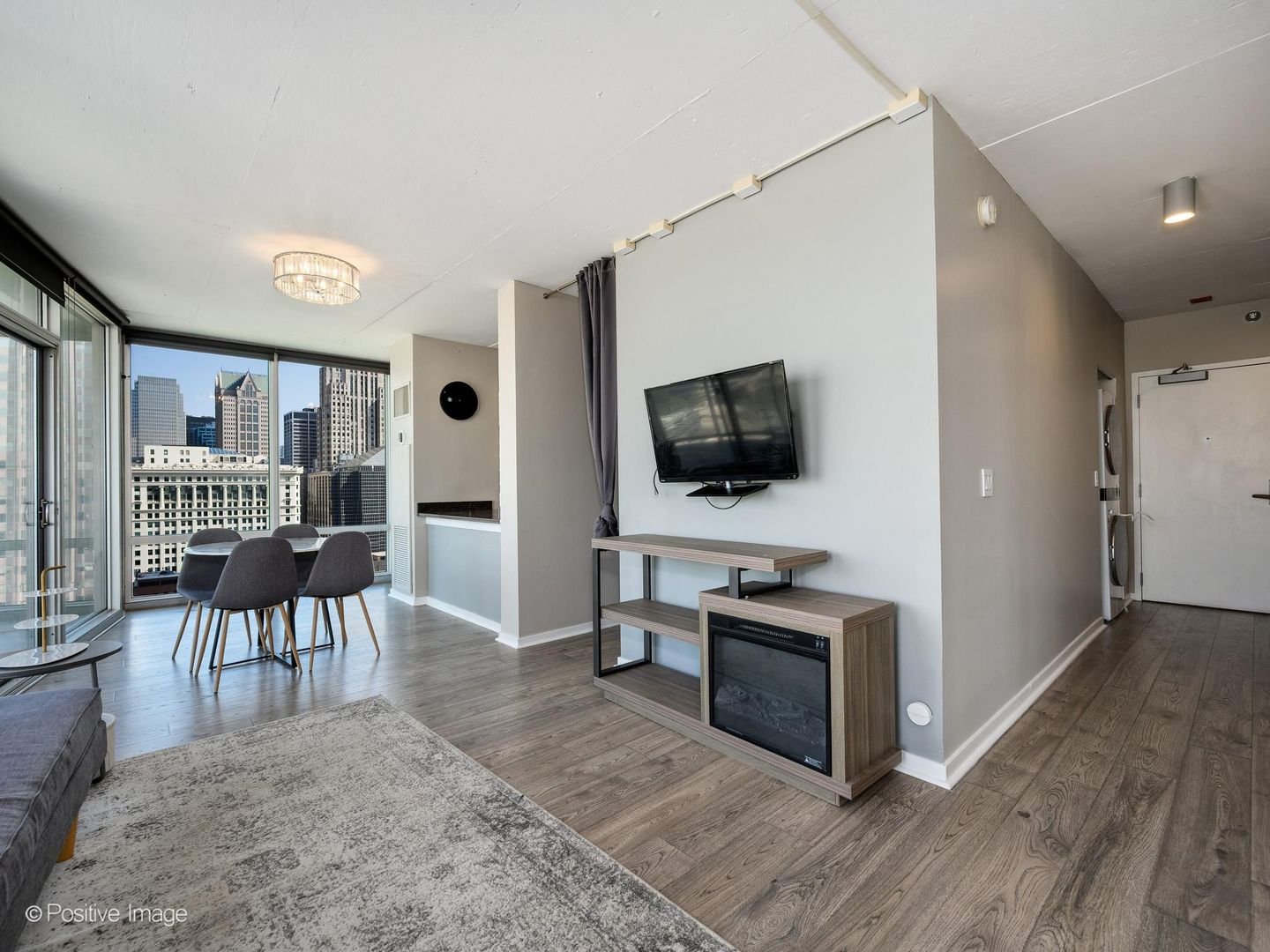 611 South Wells Street, Unit 2504 Chicago, IL 60607 - Photo 4 of 21