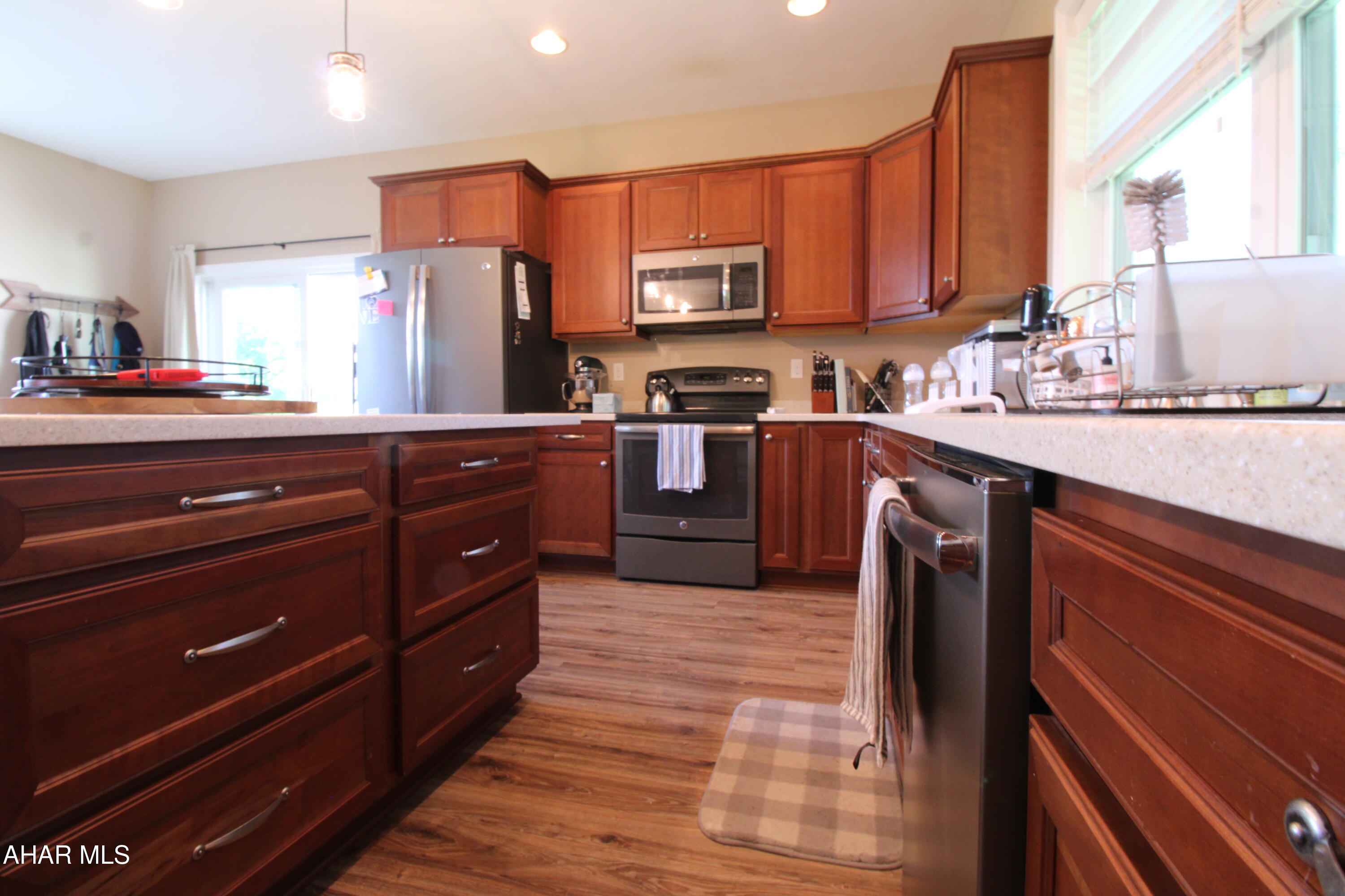 1308 Golf Course Road Altoona, PA 16601 - Photo 9 of 19