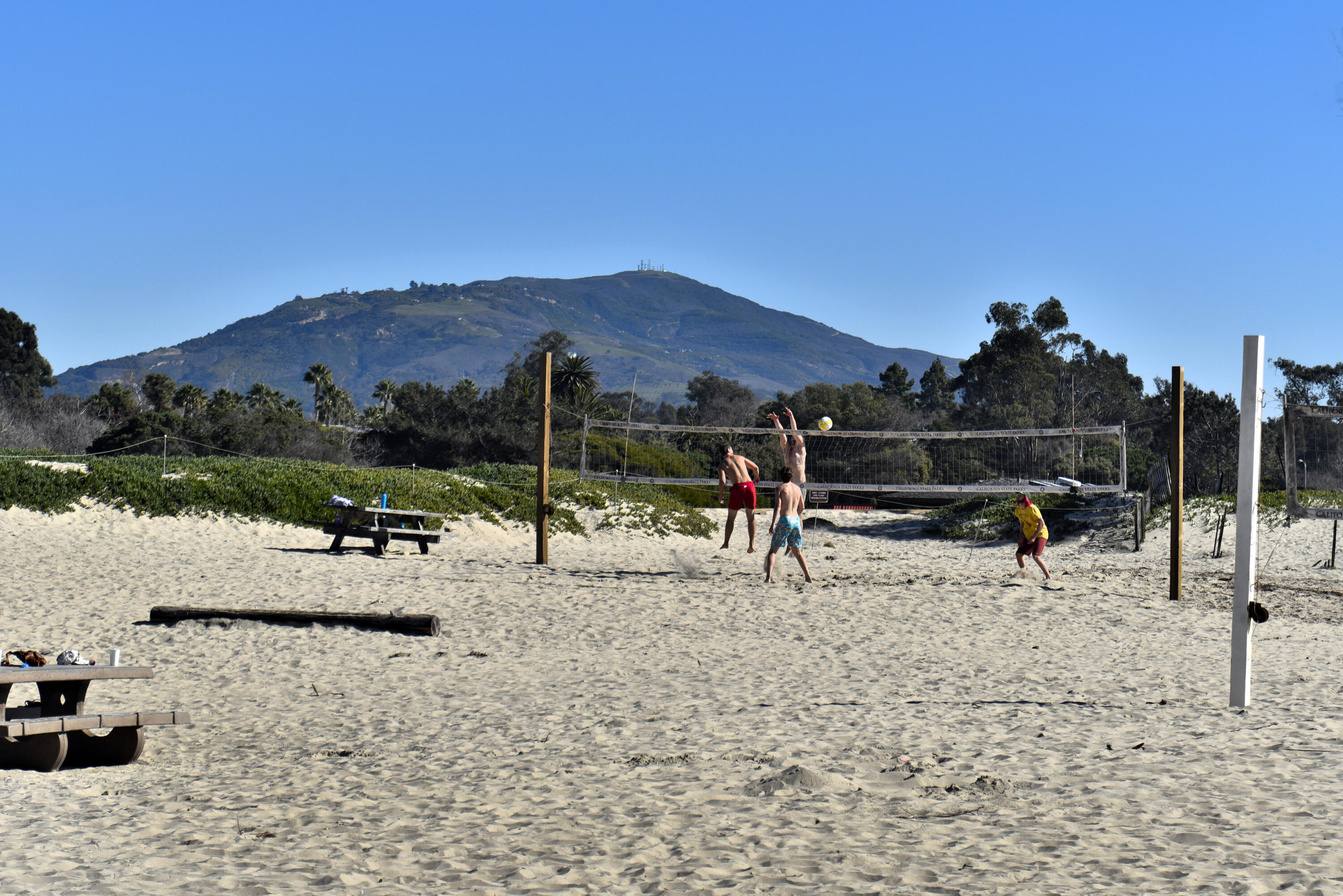 4831 8th Street, Unit 6 Carpinteria, CA 93013 - Photo 13 of 18 Beach Volleyball