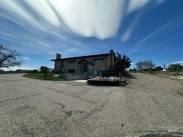 $399,900 | 4436 Baker Road, Ontario, OR 97914
