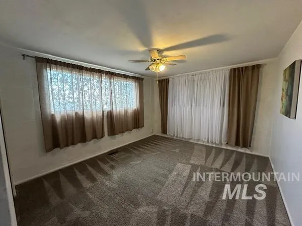 $399,900 | 4436 Baker Road, Ontario, OR 97914